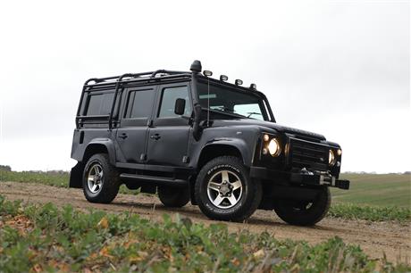 LAND ROVER DEFENDER 110 XS STATION WAGON