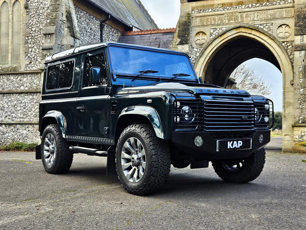 LAND ROVER DEFENDER 90 TD XS STATION WAGON