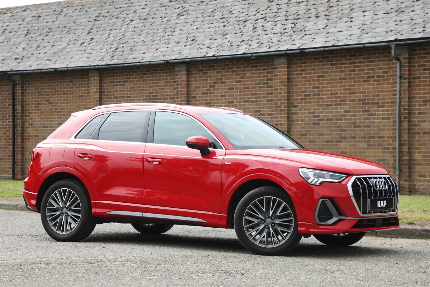AUDI Q3 TFSI QUATTRO S LINE